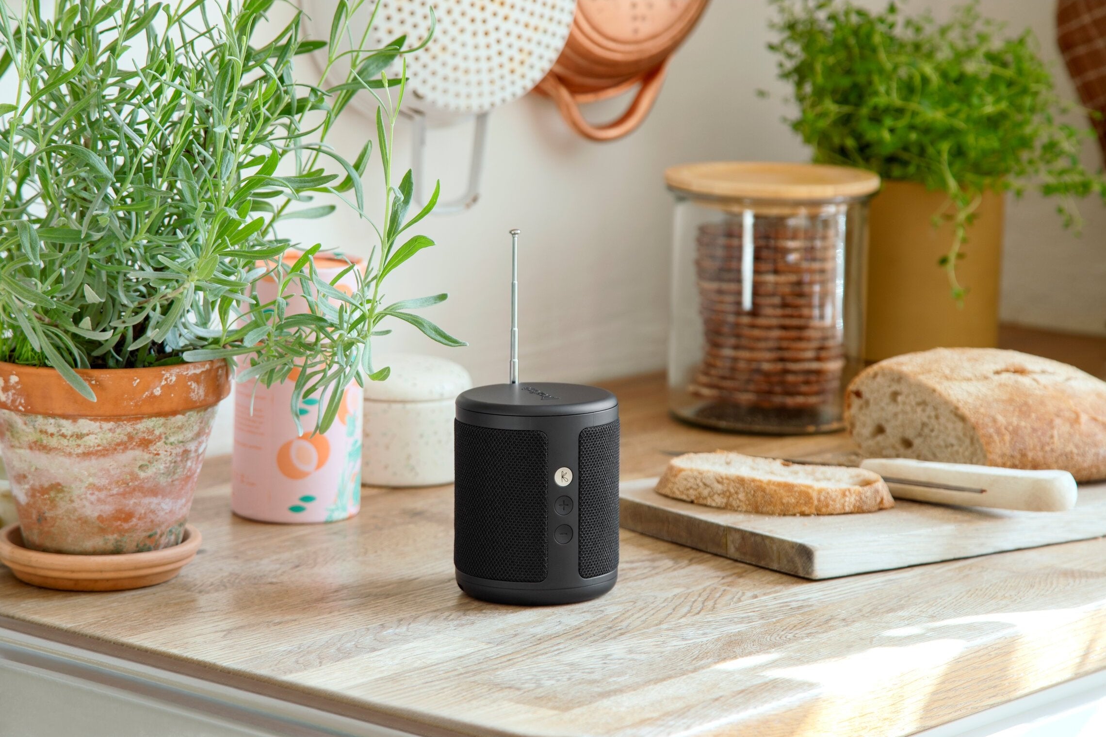Dabbie DAB/FM radio & bluetooth højttaler - sort